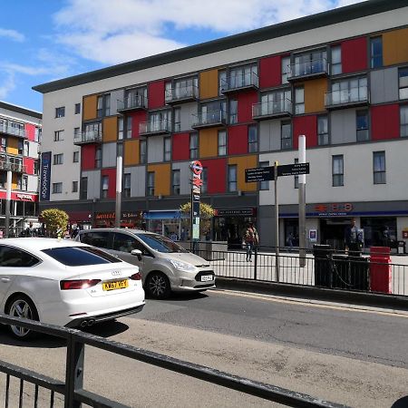 Appartamento Carnation Flat A In Wembley Londra Esterno foto