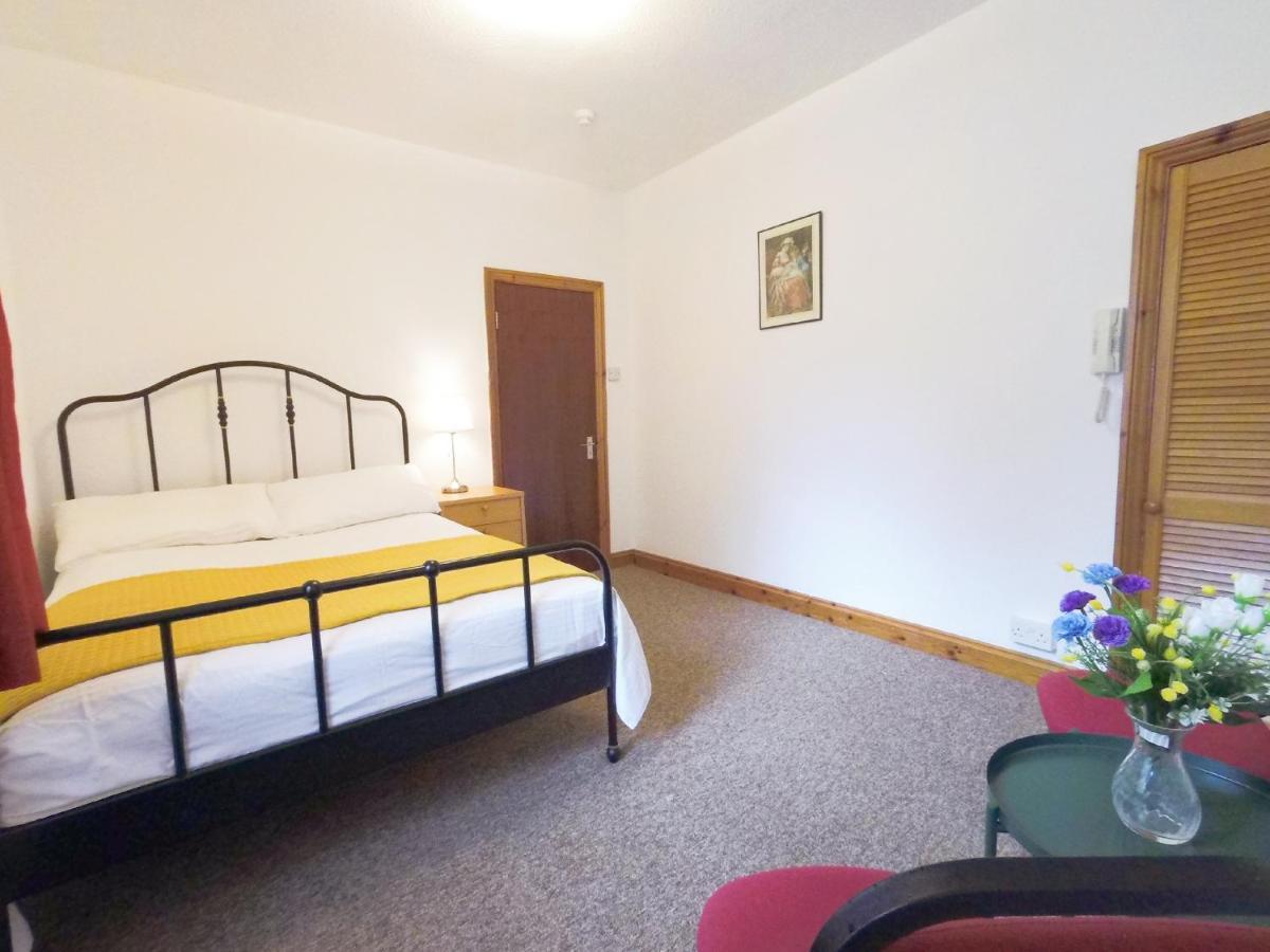 Appartamento Carnation Flat A In Wembley Londra Esterno foto