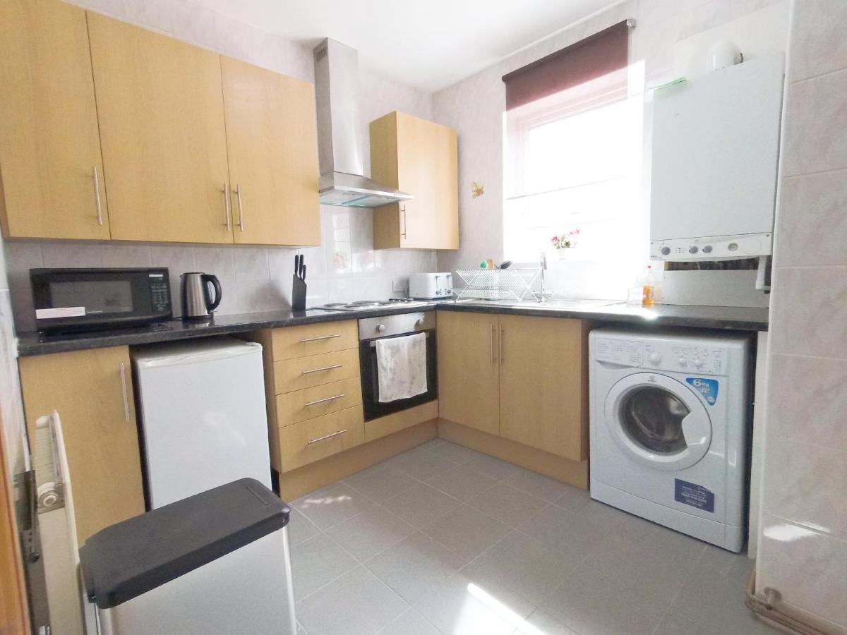 Appartamento Carnation Flat A In Wembley Londra Esterno foto