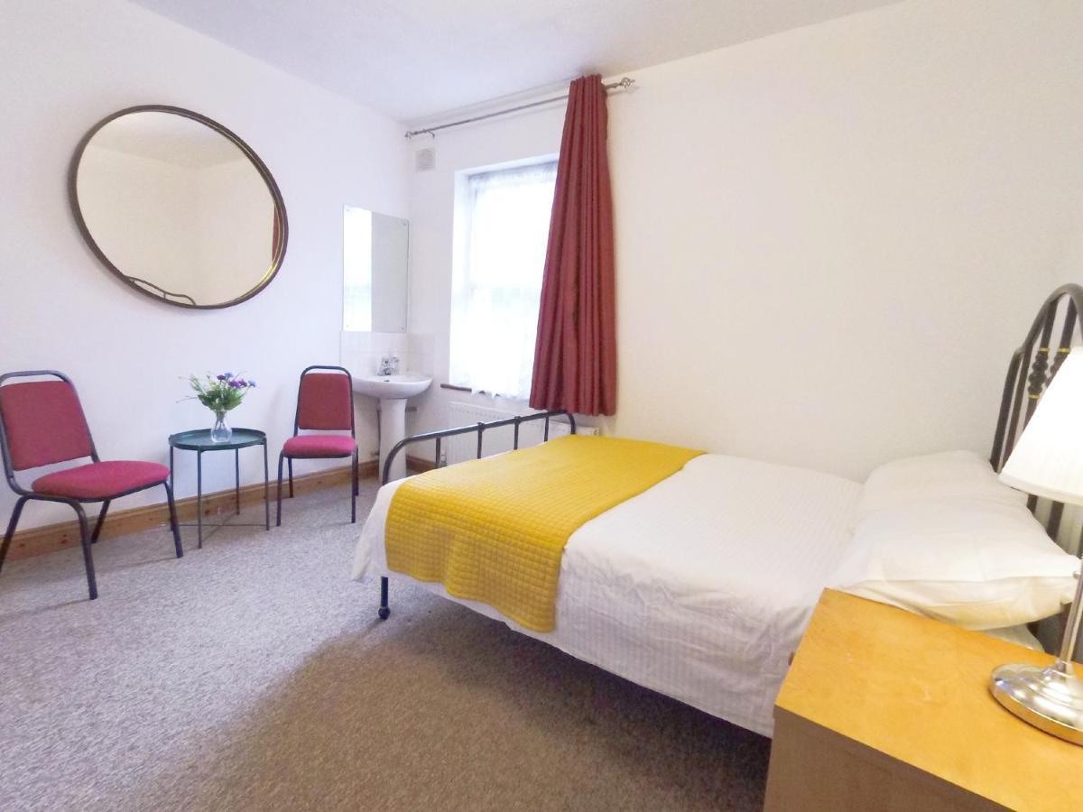 Appartamento Carnation Flat A In Wembley Londra Esterno foto