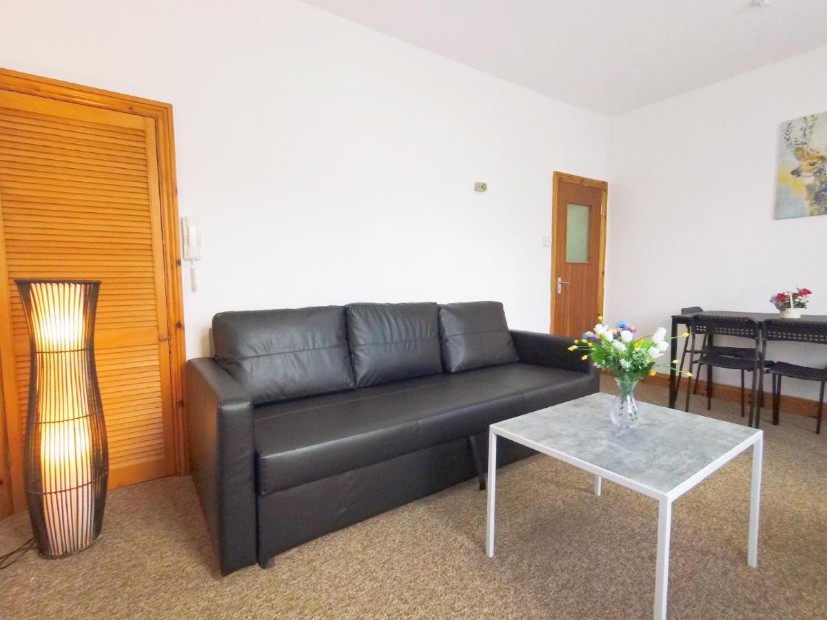 Appartamento Carnation Flat A In Wembley Londra Esterno foto
